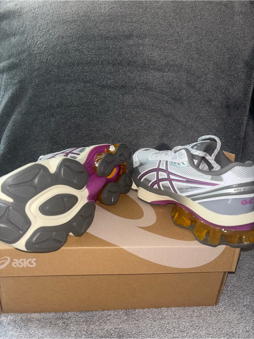 6.5 Women’s / 5 Men’s - ASICS Gel-Kinetic Fluent White/Truffle Grey NWT